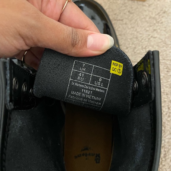 Dr.Martens 11821011 AirWair Black Patent Lamper Combat Boots US size 9 - Picture 3 of 16